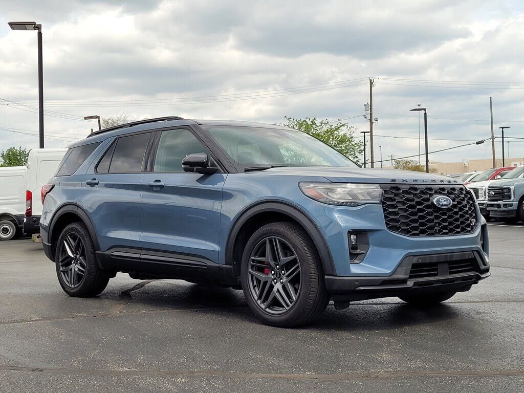 2025 FORD Explorer