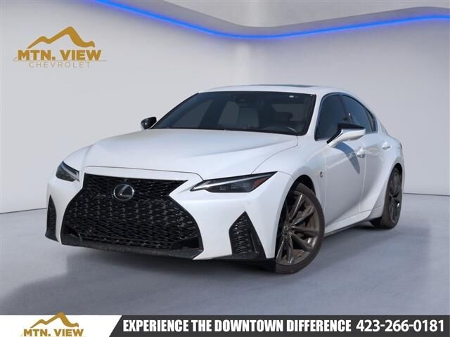 2022 LEXUS IS