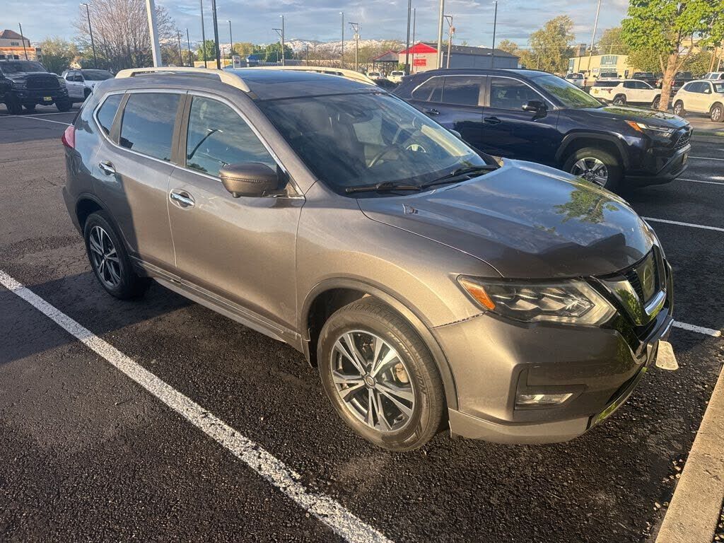2017 NISSAN Rogue