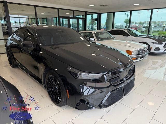 2025 BMW M5