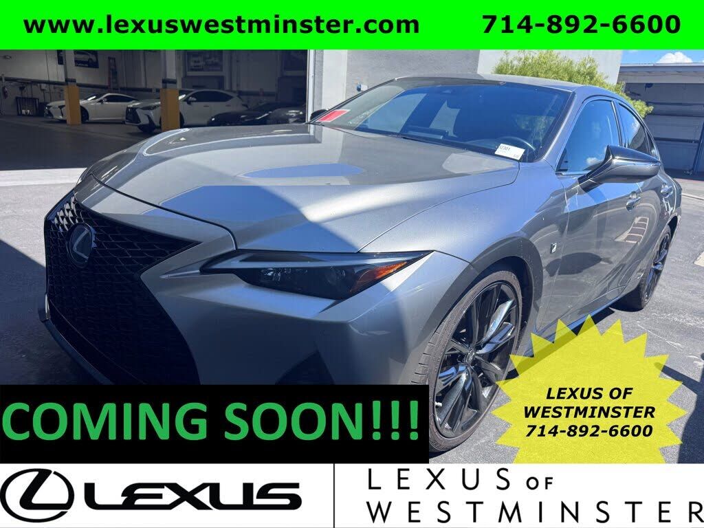2021 LEXUS IS
