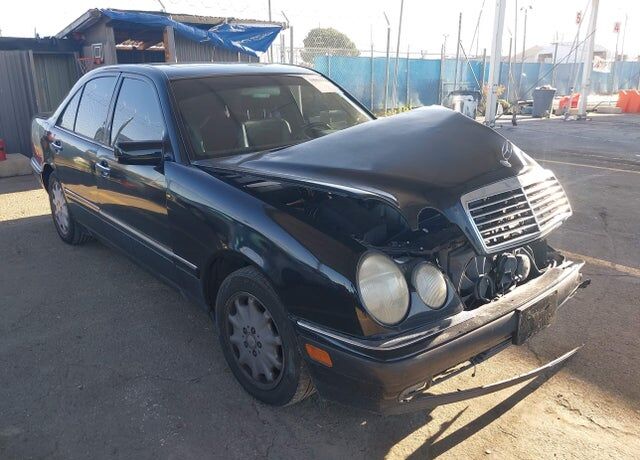 1997 MERCEDES-BENZ E-Class