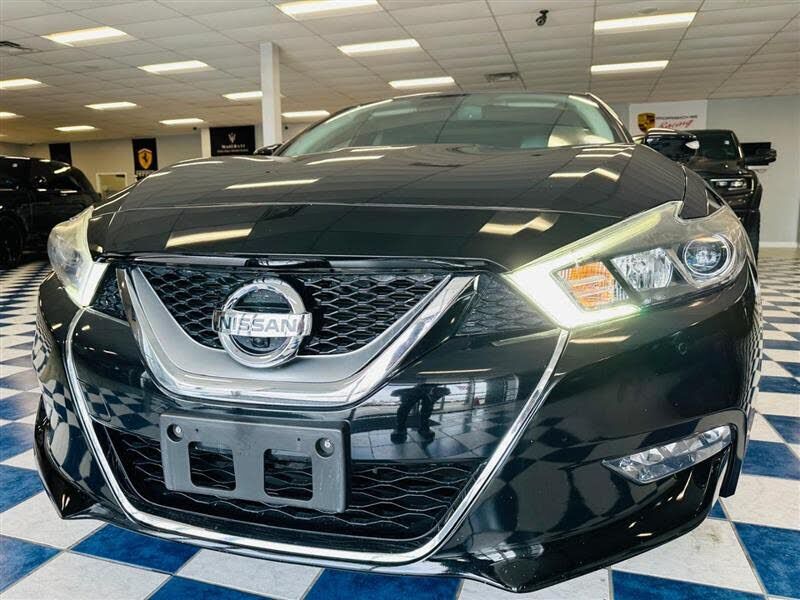 2017 NISSAN Maxima