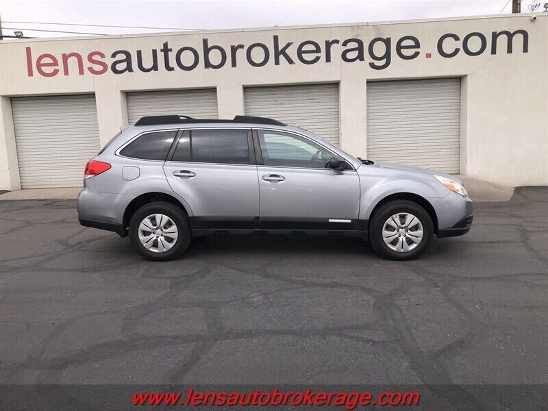 2011 SUBARU Outback