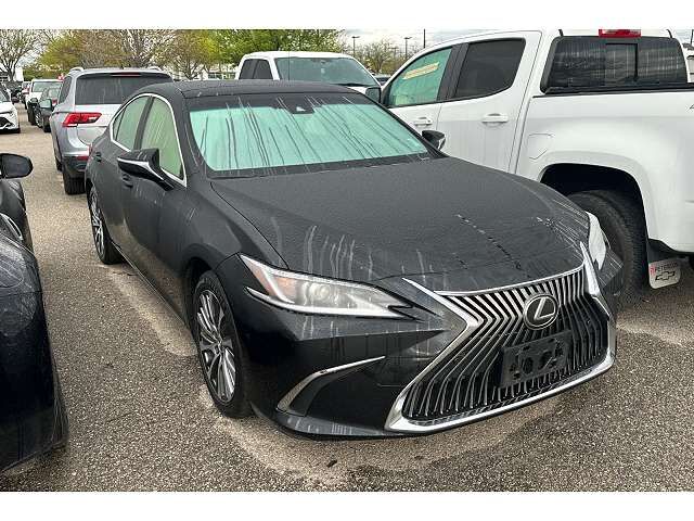 2019 LEXUS ES