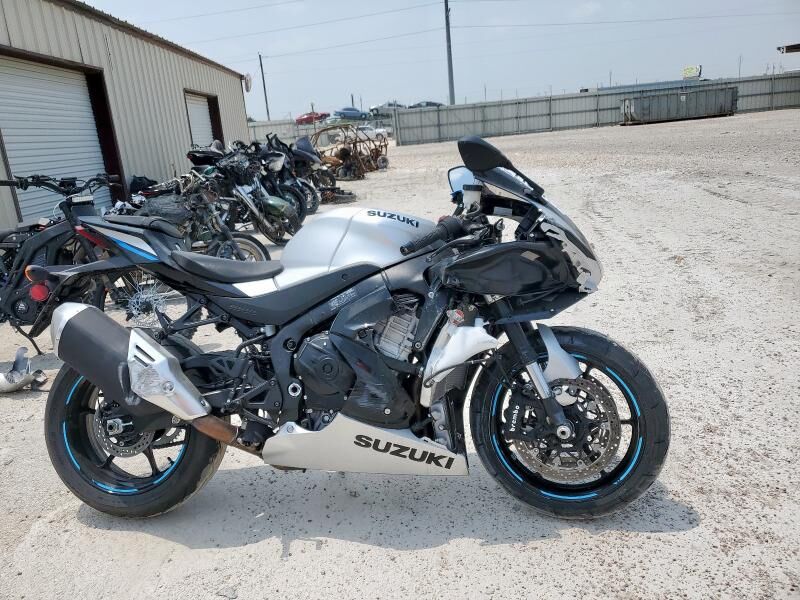 2025 SUZUKI GSX-R1000