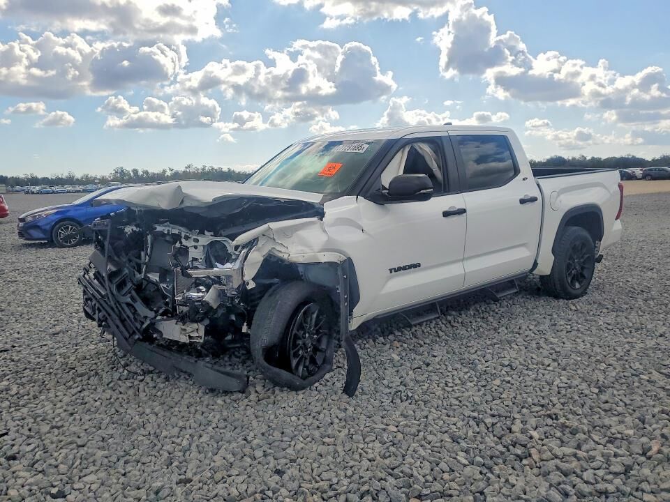 2024 TOYOTA Tundra