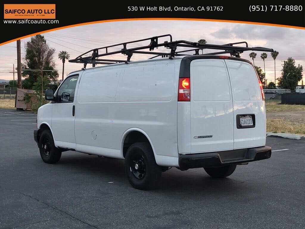 2020 CHEVROLET Express