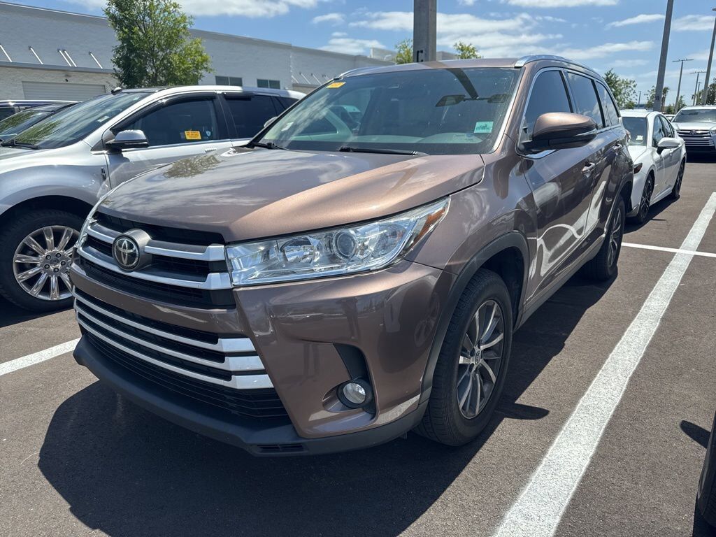 2019 TOYOTA Highlander