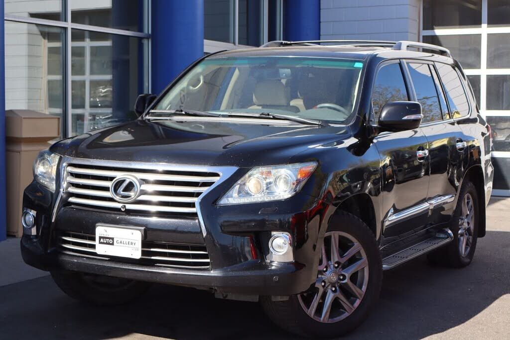 2013 LEXUS LX