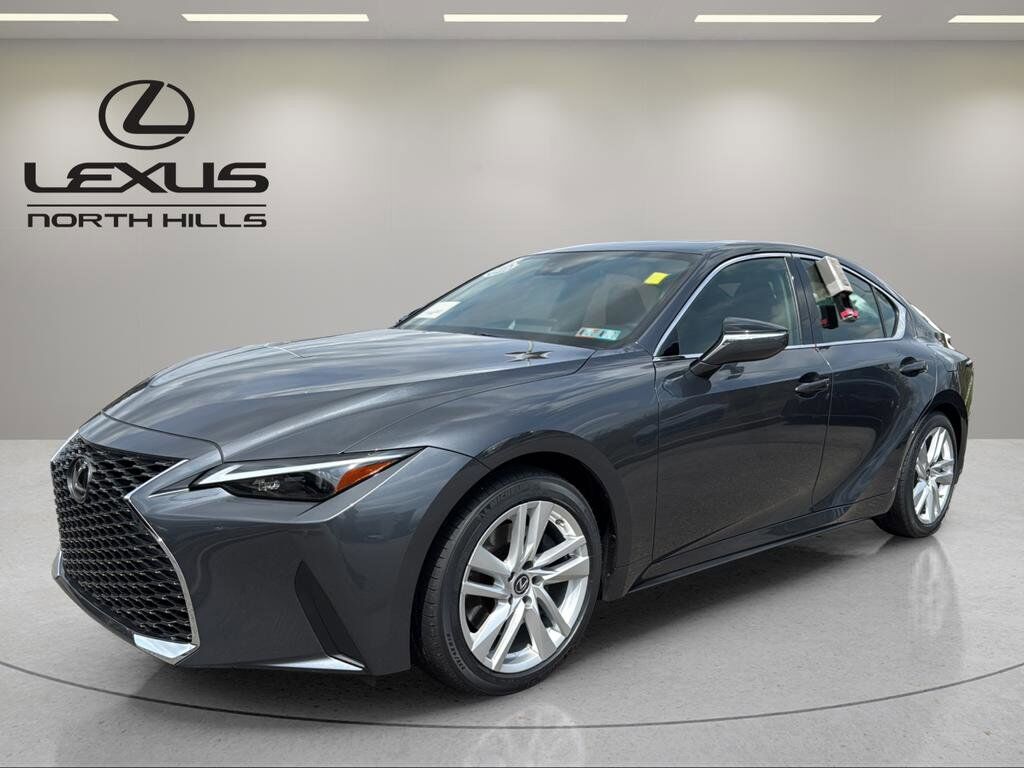2021 LEXUS IS