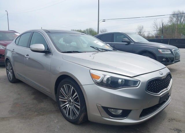 2014 KIA Cadenza