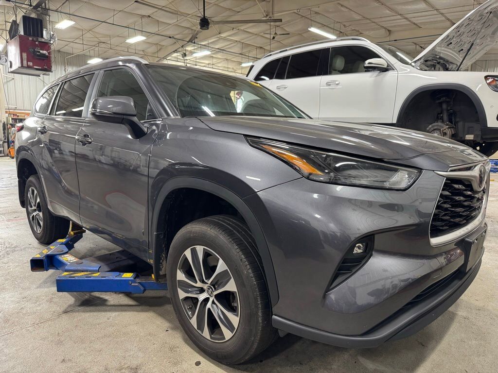 2024 TOYOTA Highlander
