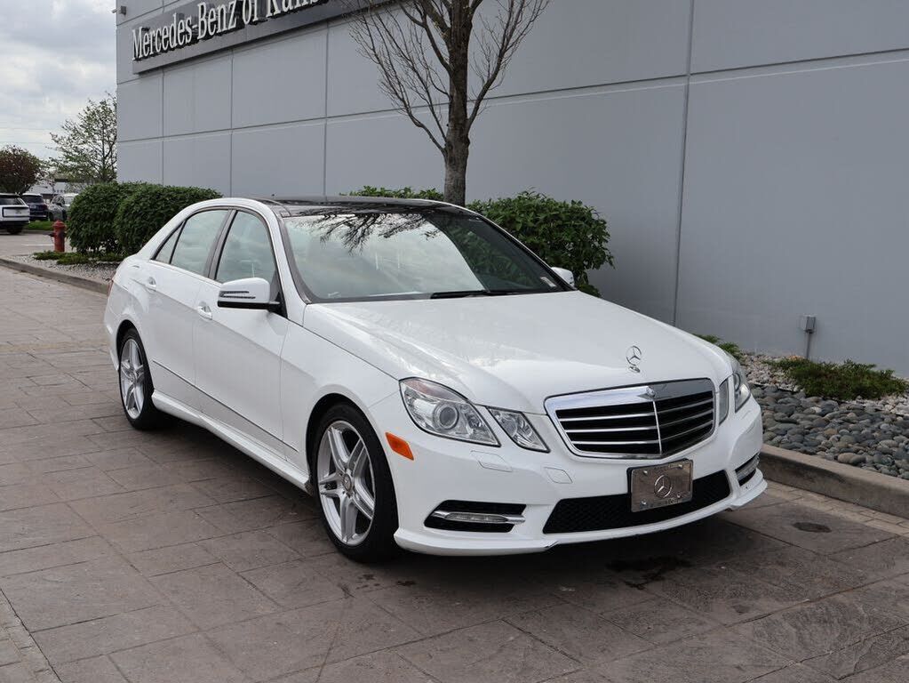 2013 MERCEDES-BENZ E-Class