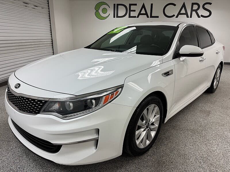2017 KIA Optima