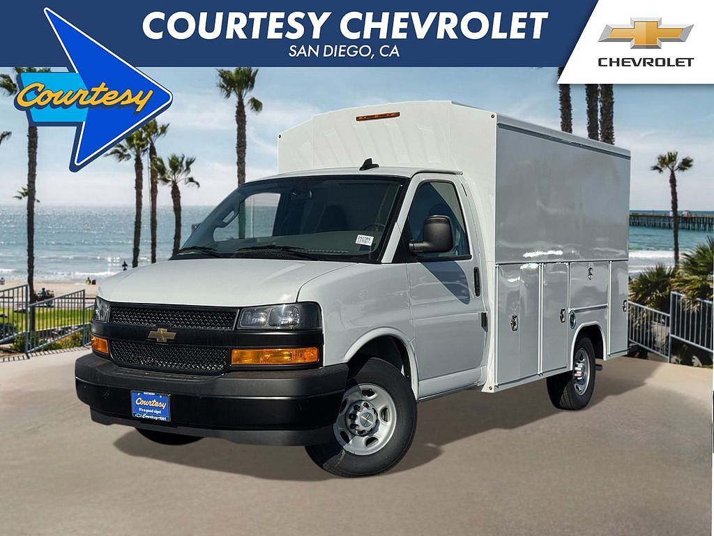 2025 CHEVROLET Express