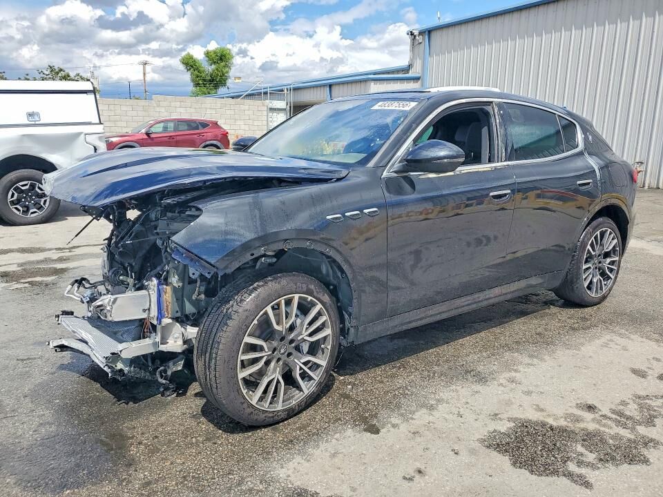 2024 MASERATI Grecale