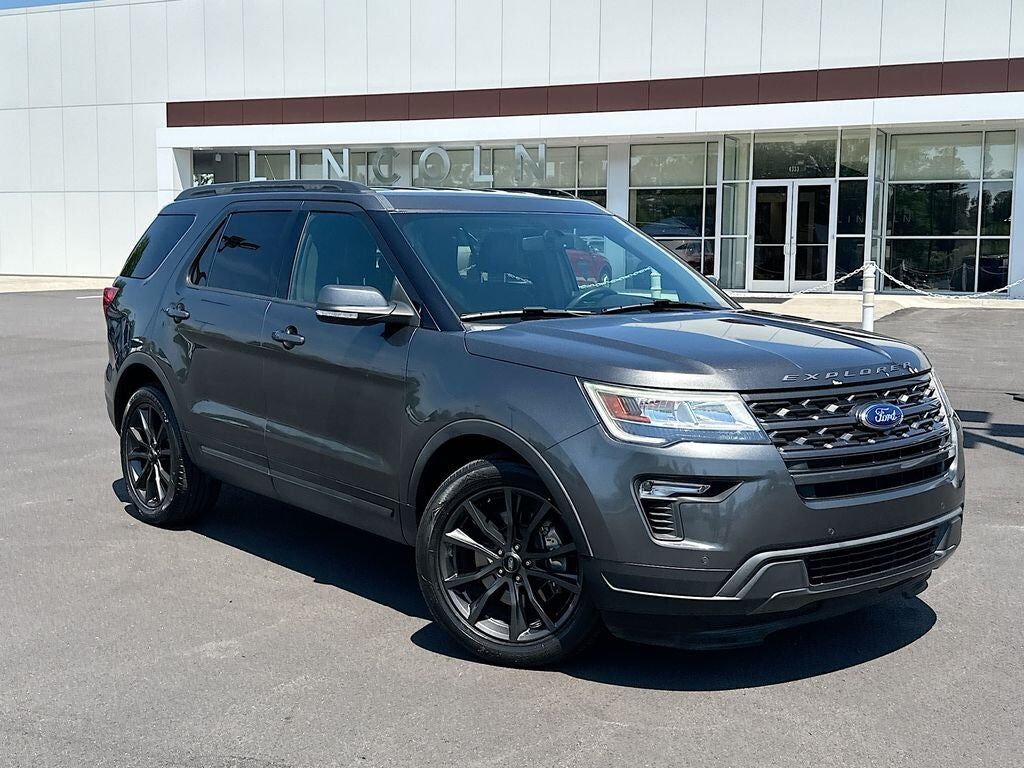 2018 FORD Explorer
