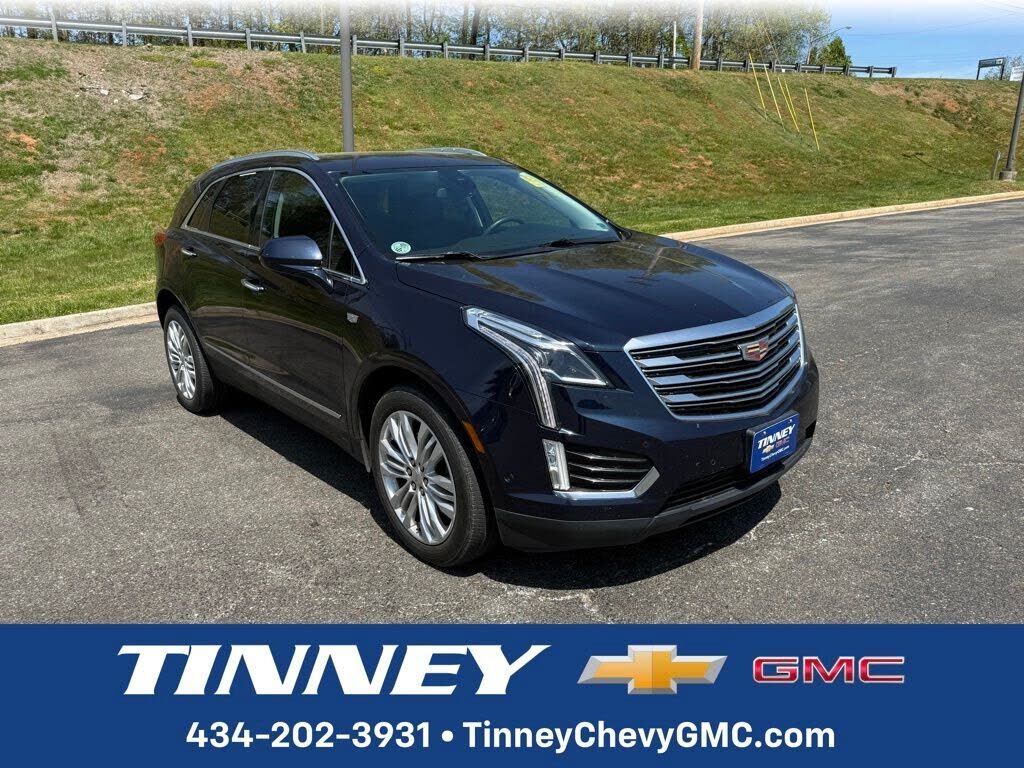 2017 CADILLAC XT5