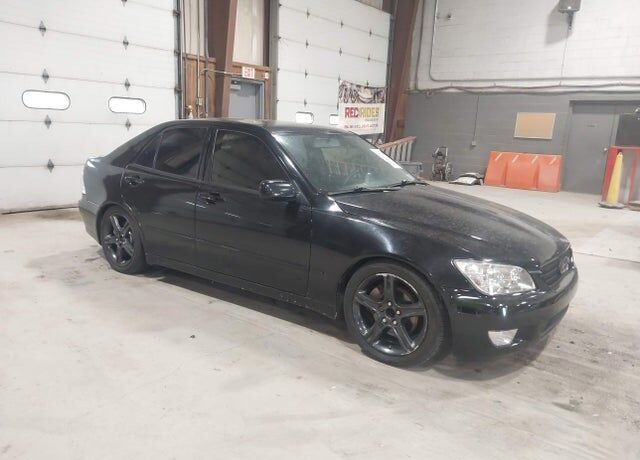 2001 LEXUS IS