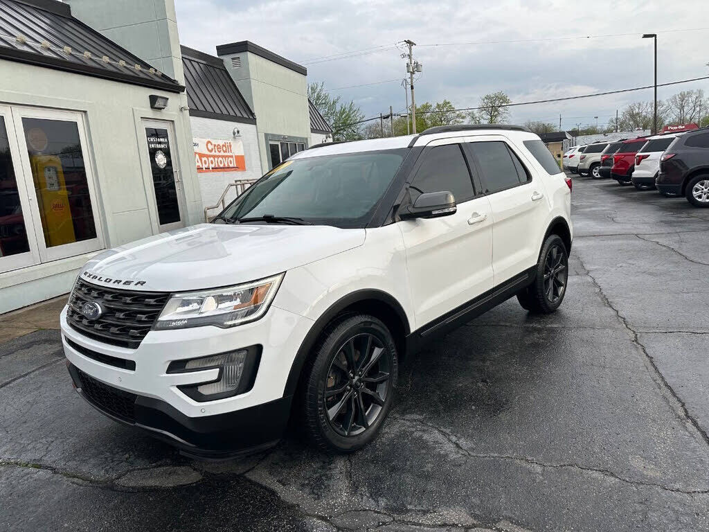 2017 FORD Explorer