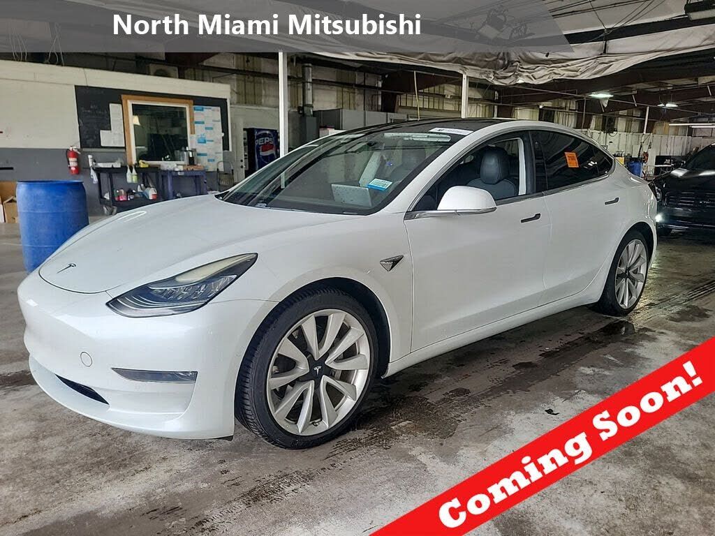 2020 TESLA Model 3