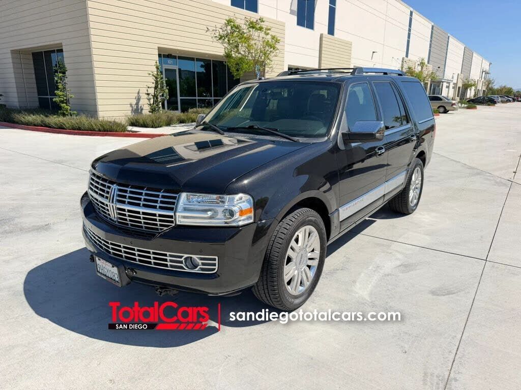 2012 LINCOLN Navigator