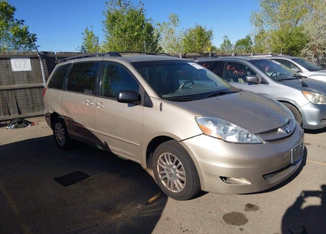 2009 TOYOTA Sienna