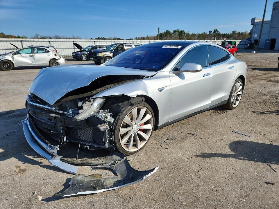 2014 TESLA Model S