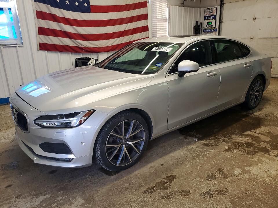 2018 VOLVO S90