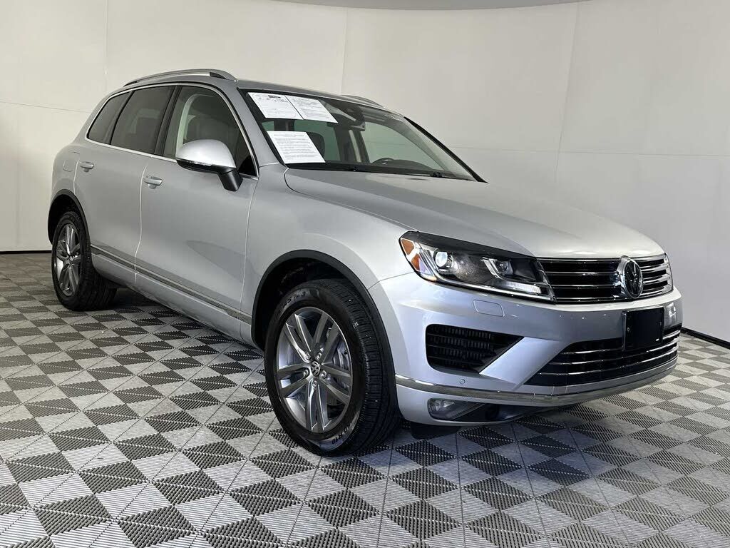 2016 VOLKSWAGEN Touareg
