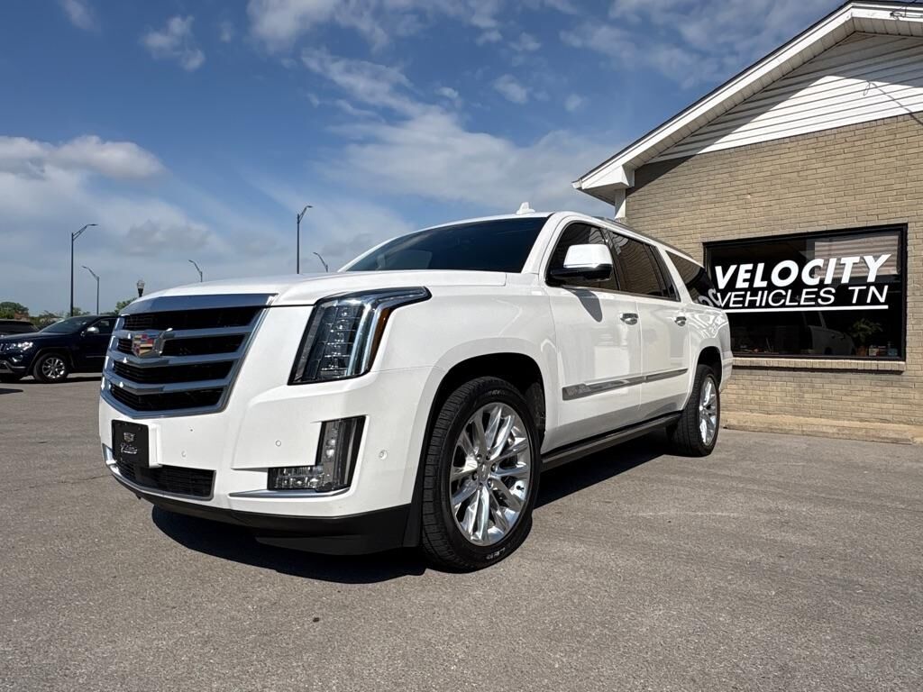 2018 CADILLAC Escalade ESV