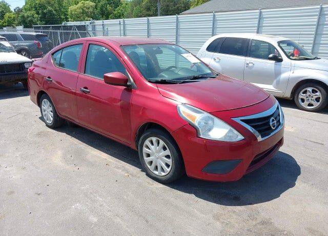 2017 NISSAN Versa