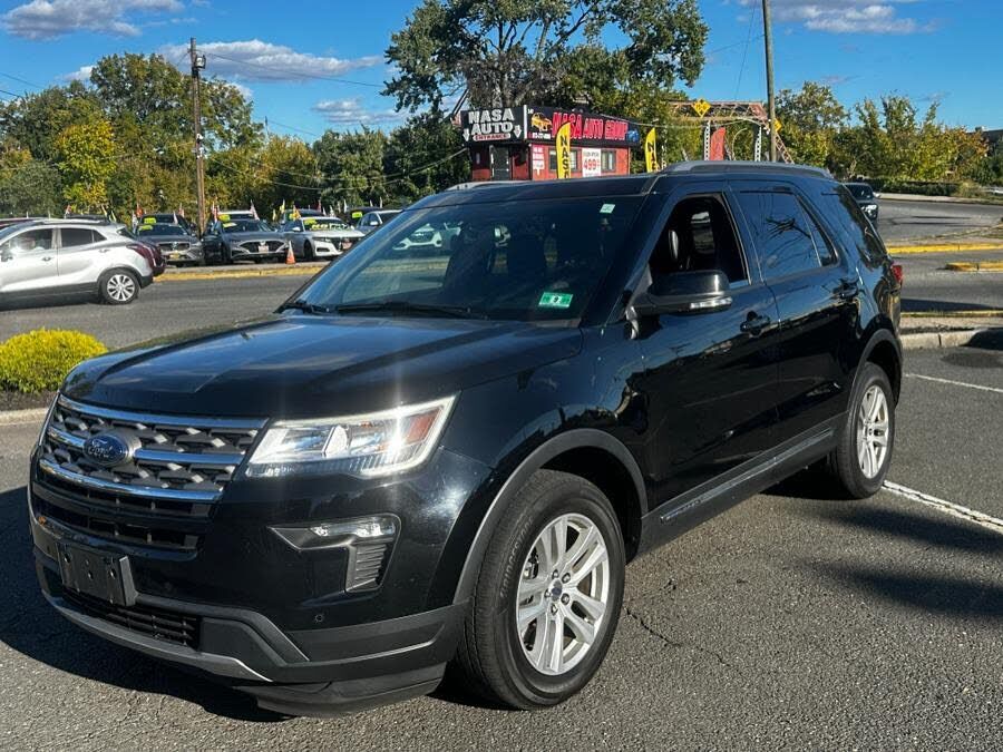 2018 FORD Explorer