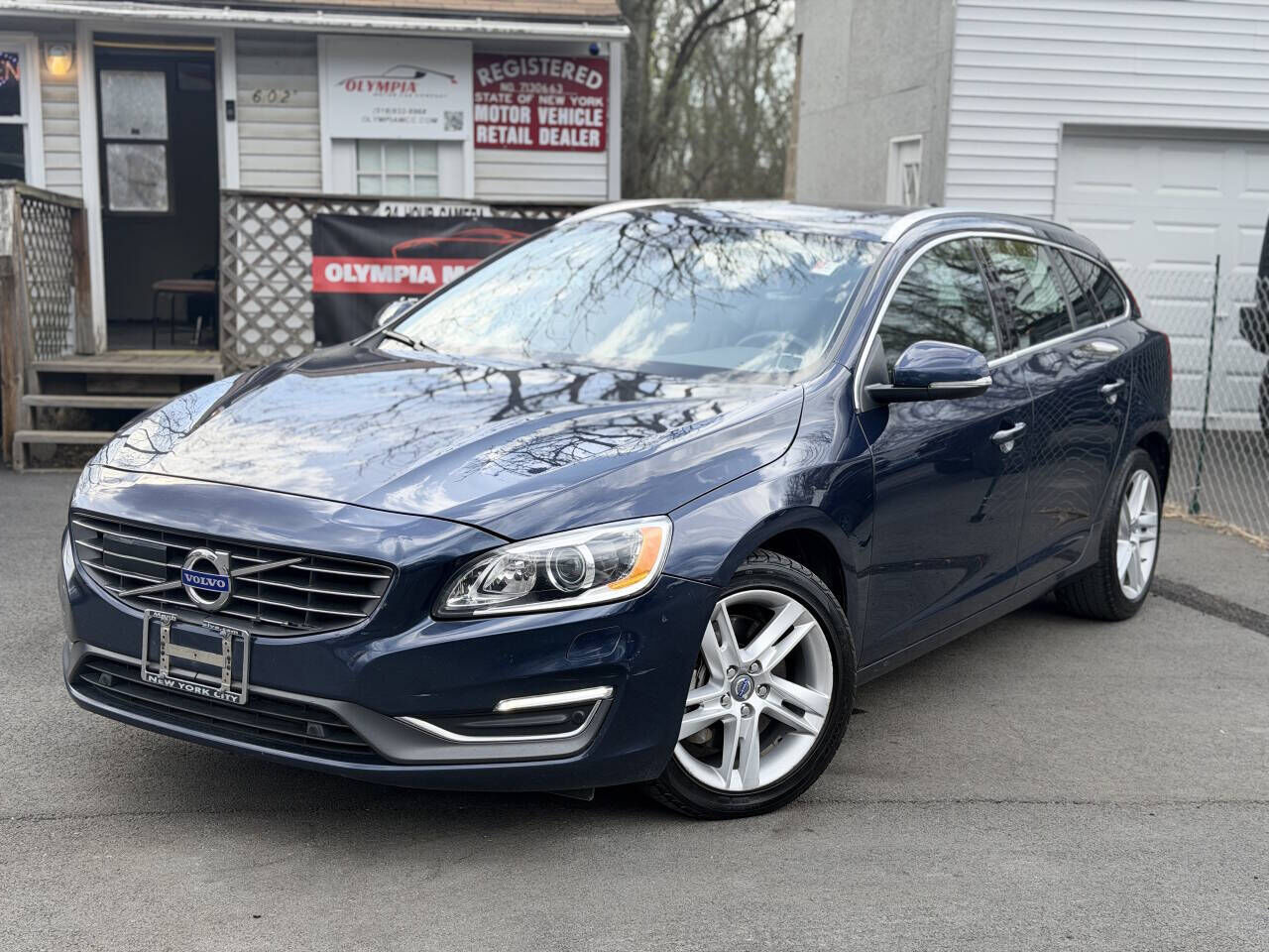 2015 VOLVO V60