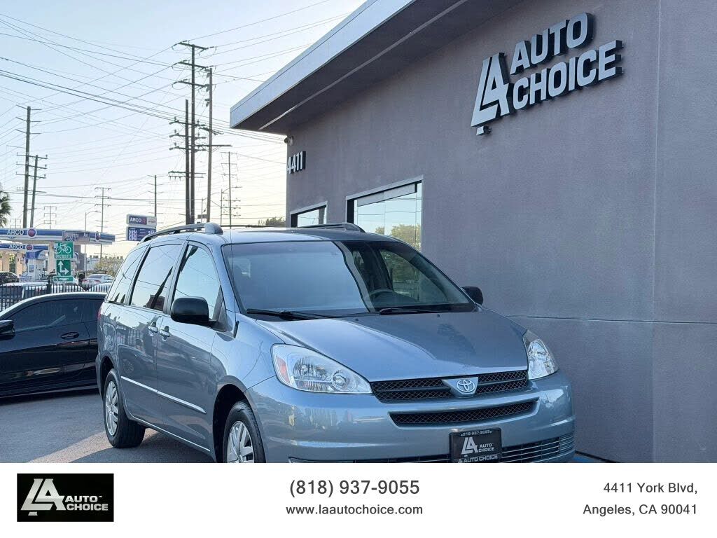 2004 TOYOTA Sienna