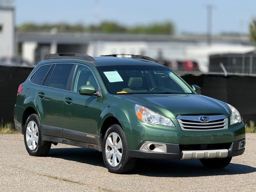2011 SUBARU Outback