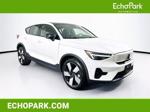 2023 VOLVO C40
