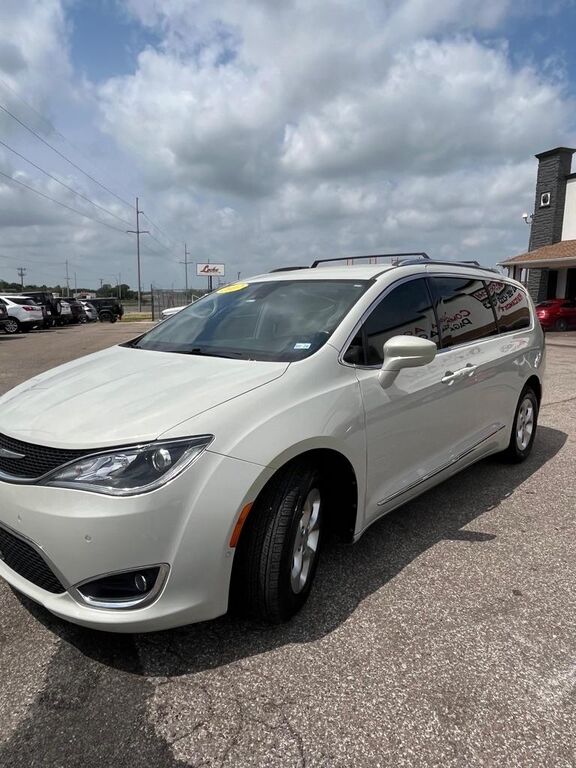 2017 CHRYSLER Pacifica