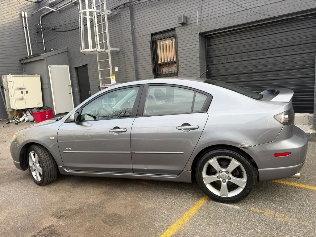 2004 MAZDA Mazda3