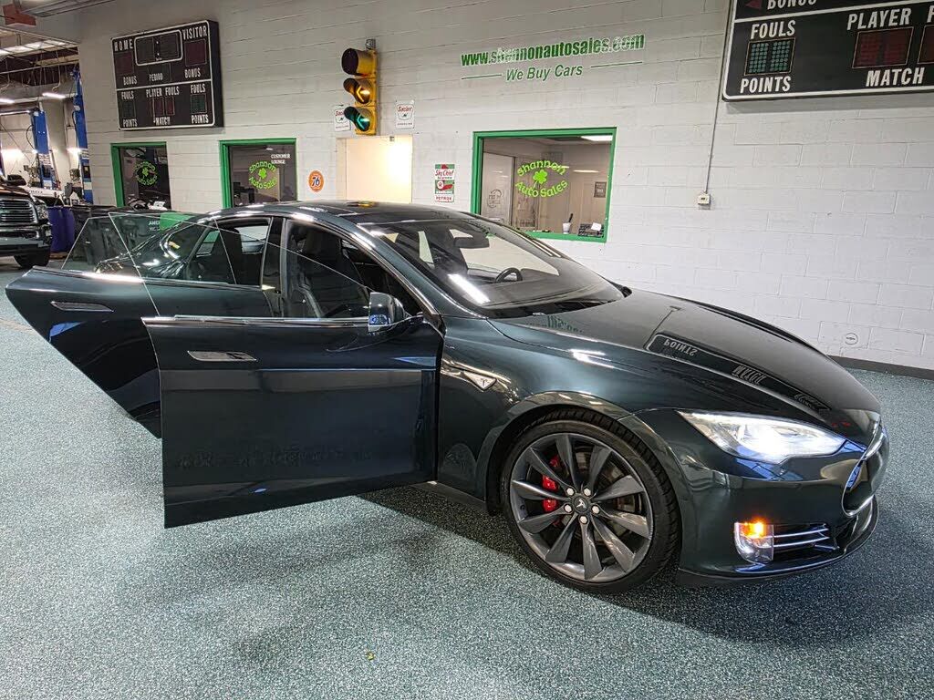 2014 TESLA Model S