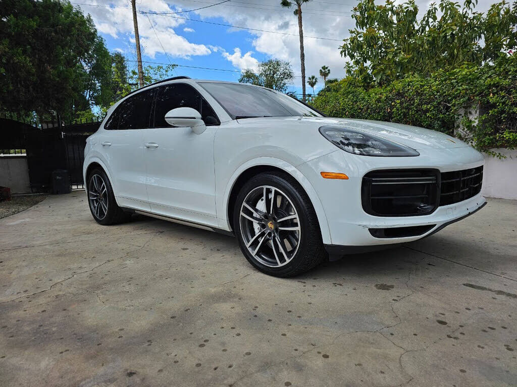 2019 PORSCHE Cayenne