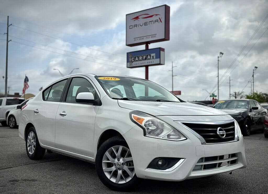 2019 NISSAN Versa
