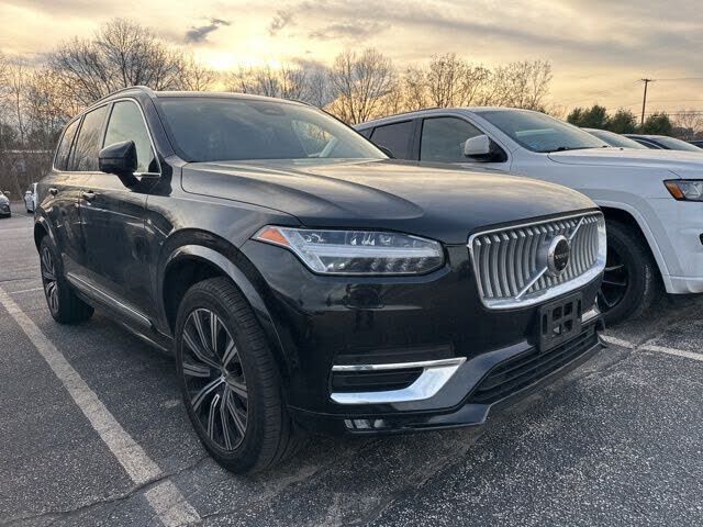 2023 VOLVO XC90