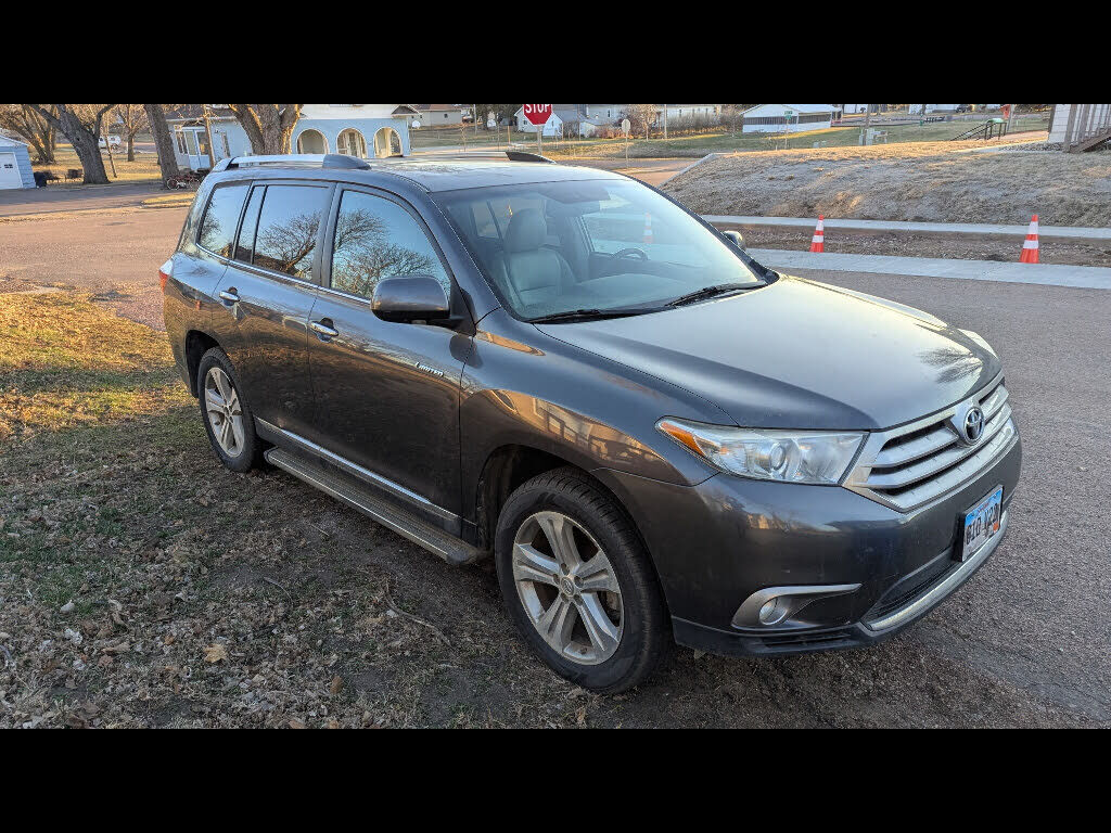 2013 TOYOTA Highlander