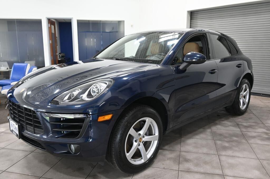 2018 PORSCHE Macan