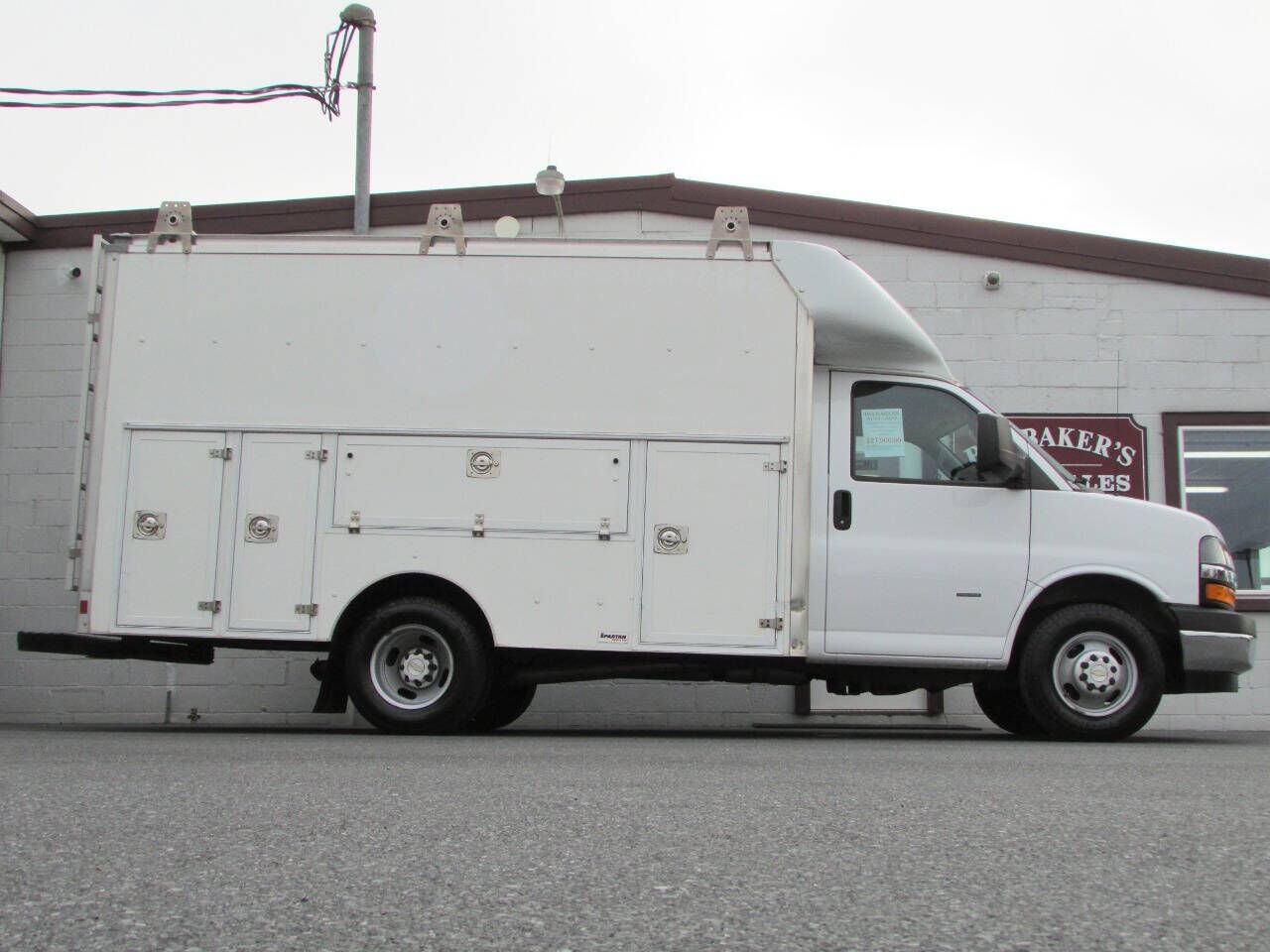 2020 CHEVROLET Express