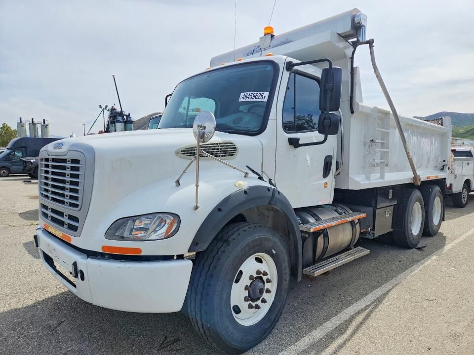 2014 FREIGHTLINER M2