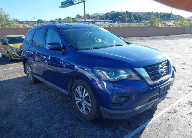 2017 NISSAN Pathfinder