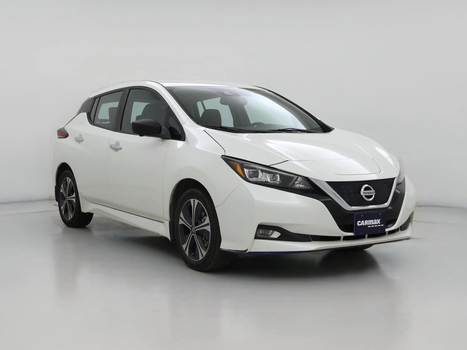 2022 NISSAN Leaf